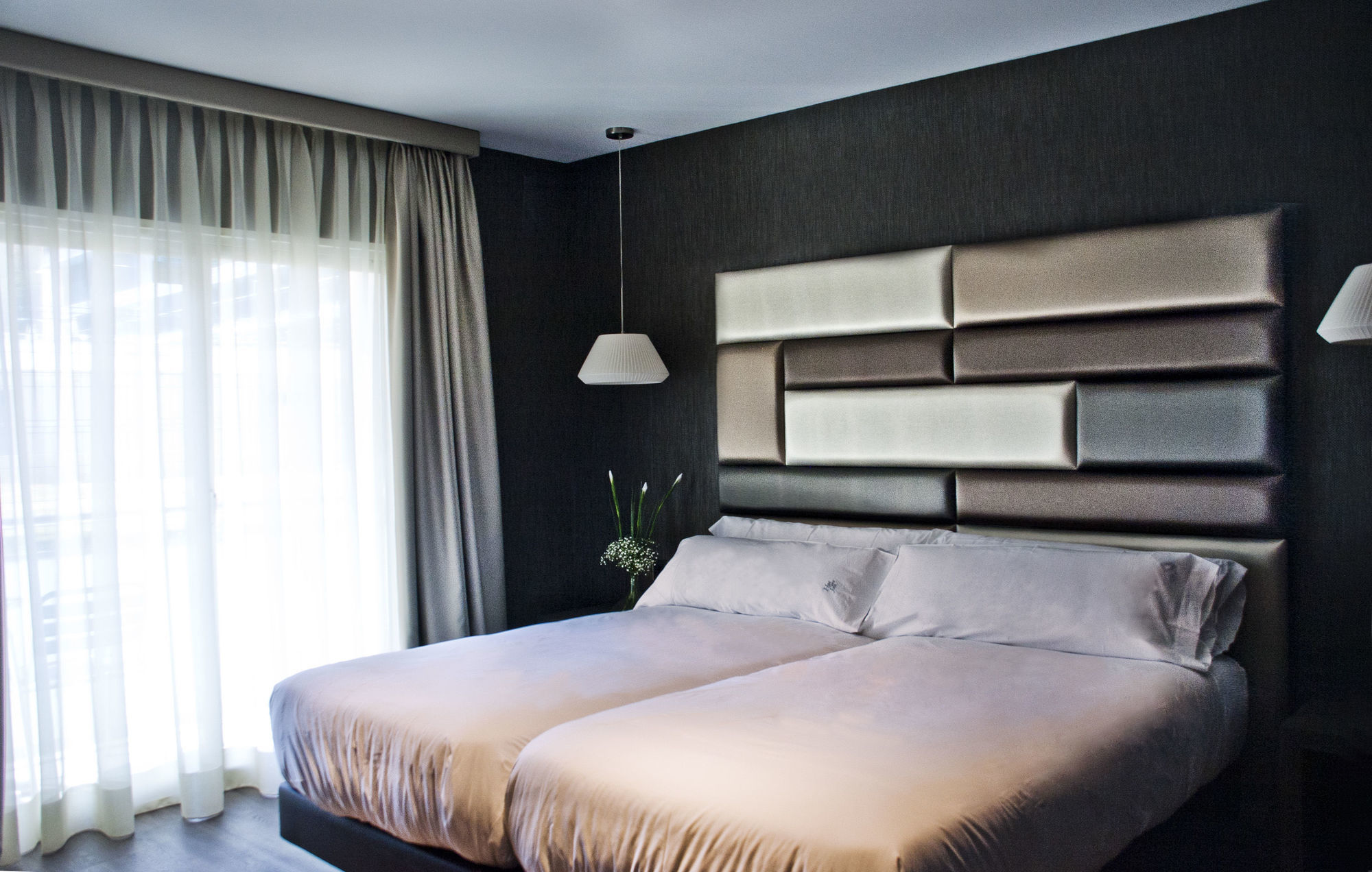 Sant Jordi Boutique Hotel 칼레라 외부 사진 A room at the hotel
