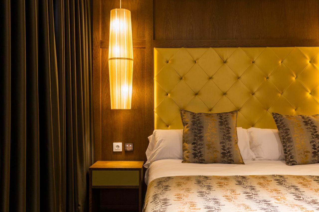 Sant Jordi Boutique Hotel 칼레라 외부 사진 A bedroom at the hotel